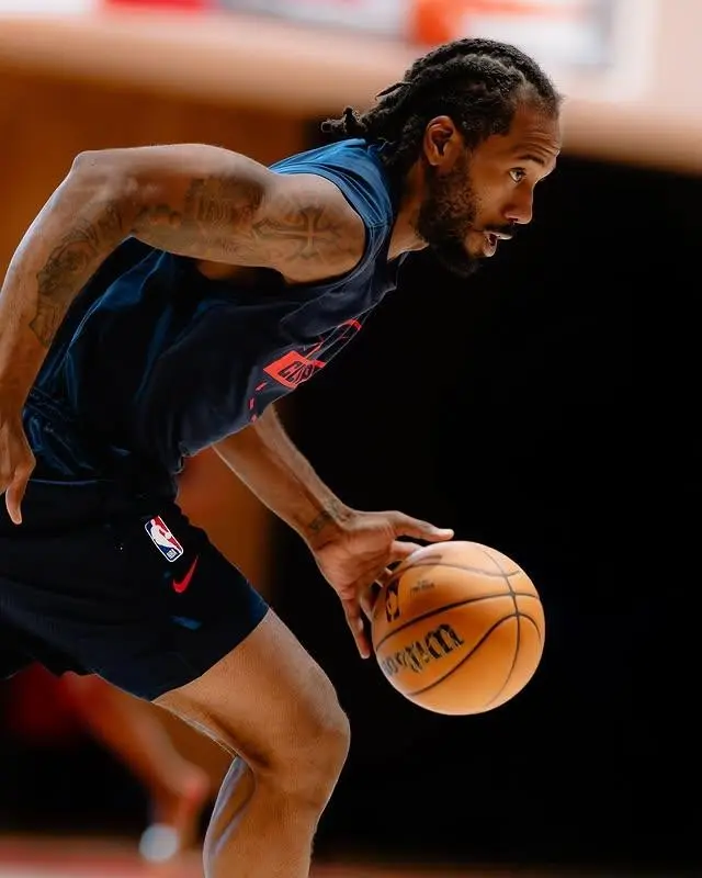 尔亮相球馆 尔亮相球馆